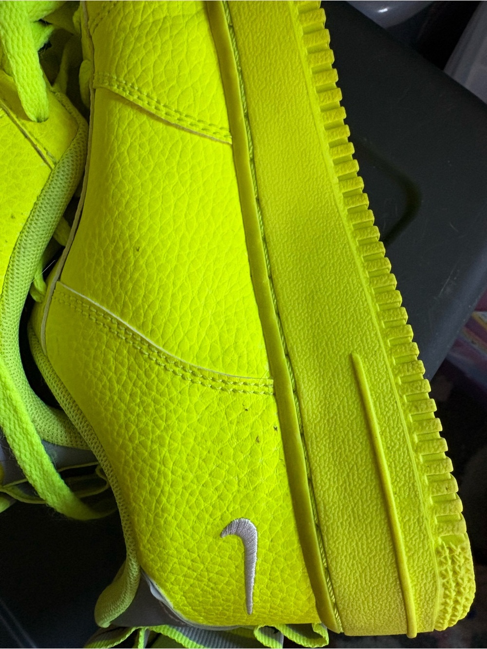 Neon yellow Air Force kids 6.5Y - Picture 7 of 15